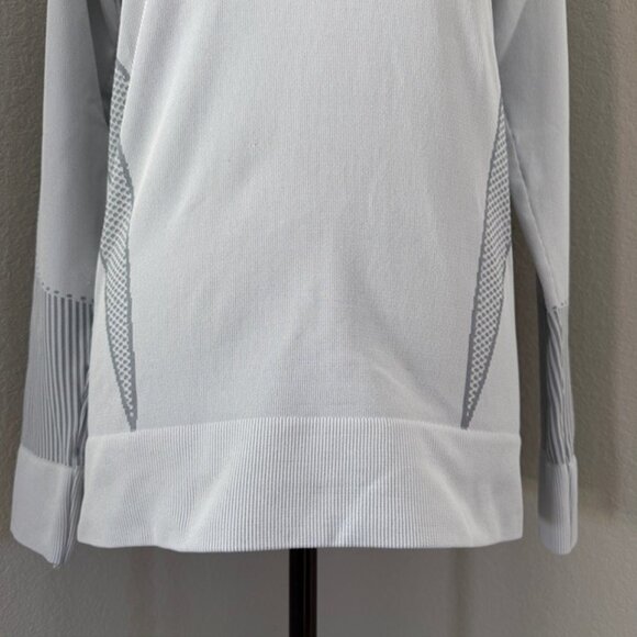 ATHLETA Light Gray Quarter Zip Stretch Pullover Top XL - Picture 8 of 10